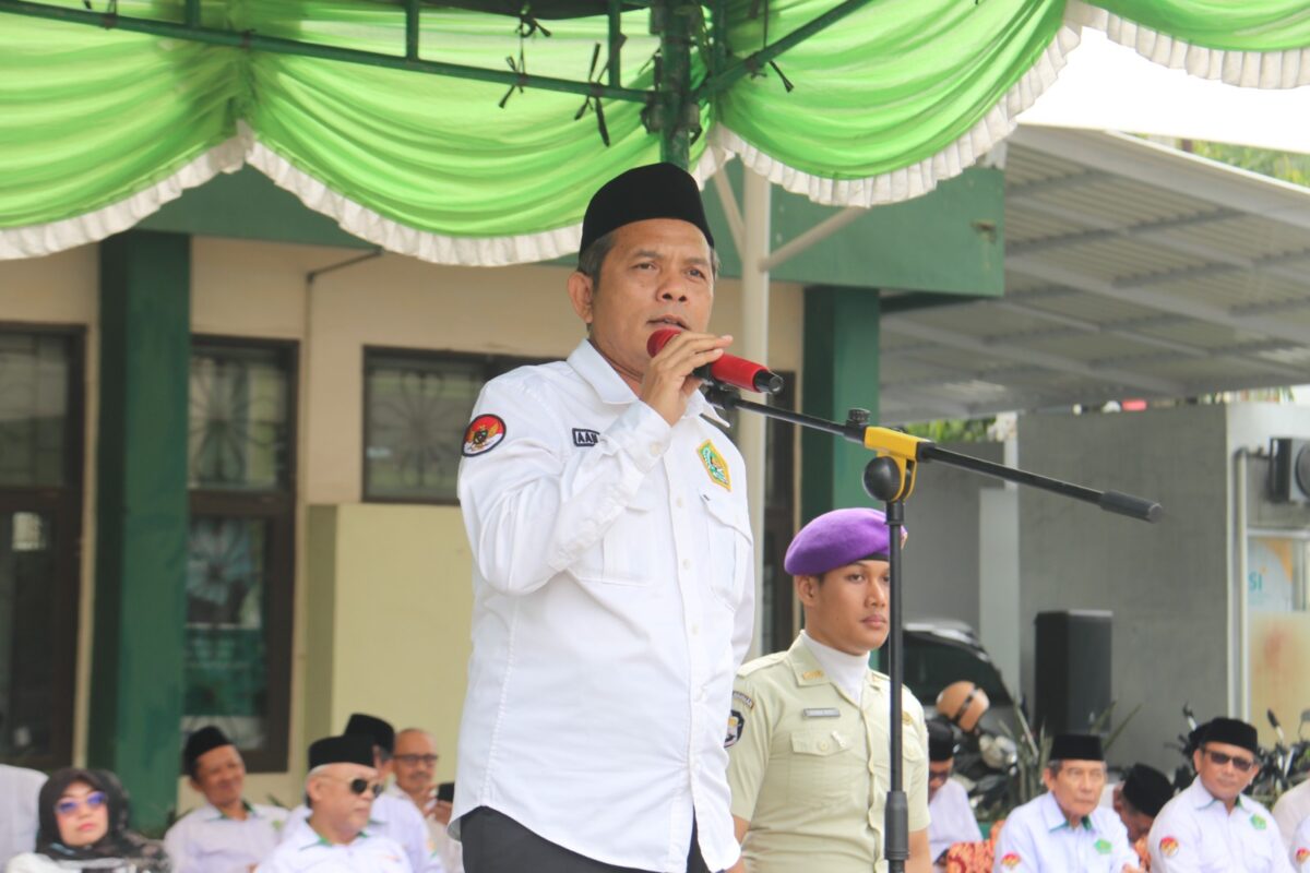 Peringatan HAB ke-80 Kemenag RI, Rektor UIN Siber Cirebon Resmikan Peluncuran Produk Cyber Water