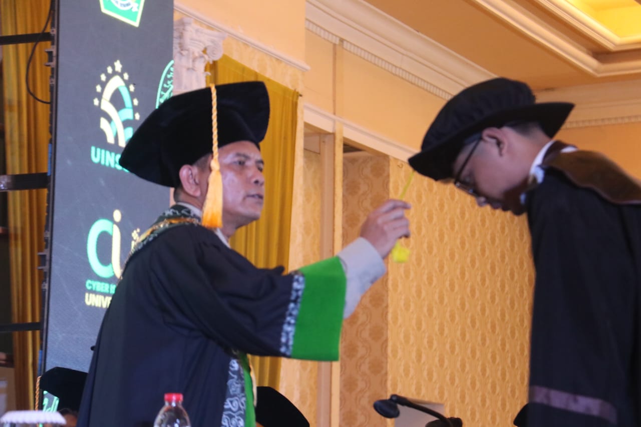 Wisuda jadi Gerbang Kesuksesan, Rektor UIN Siber Cirebon Tekankan Alumni  Berkontribusi bagi Peradaban Digital