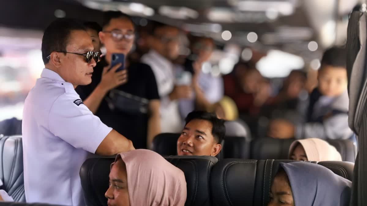Ratusan Warga Kuningan Balik Mudik Gratis Bersama Kemenhub RI  
