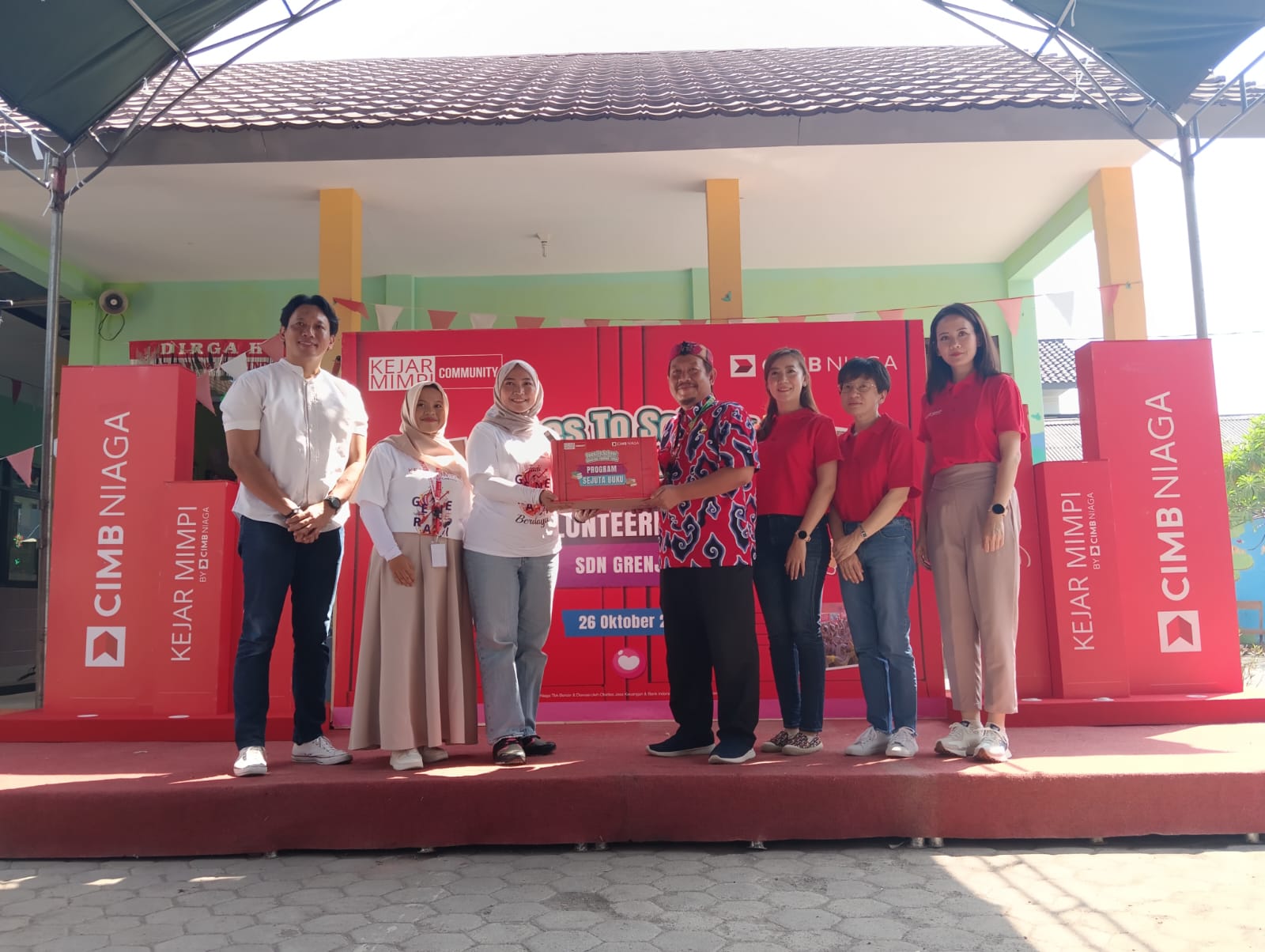 CIMB Niaga Gelar Kejar Mimpi Goes To School di SD Negeri Grenjeng Kota Cirebon