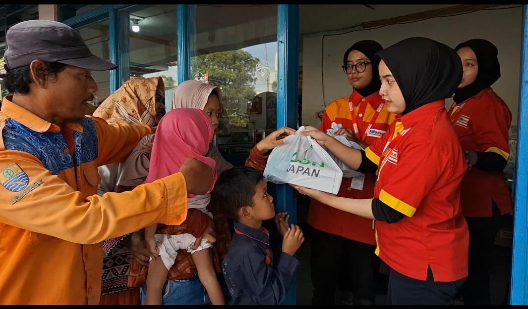 Alfamart Bagikan 60.000 Porsi Paket Buka Puasa di 34 Kota