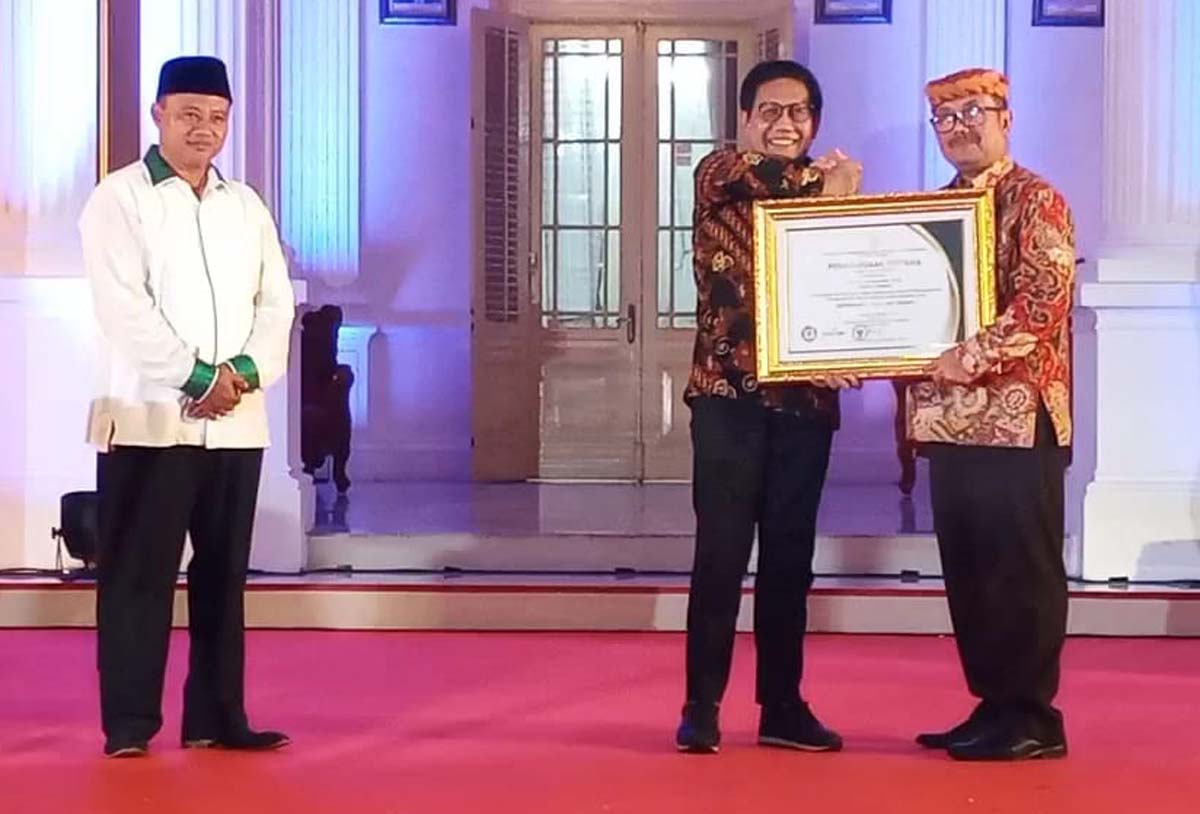 Kabupaten Cirebon Raih Penghargaan Desa Mandiri 