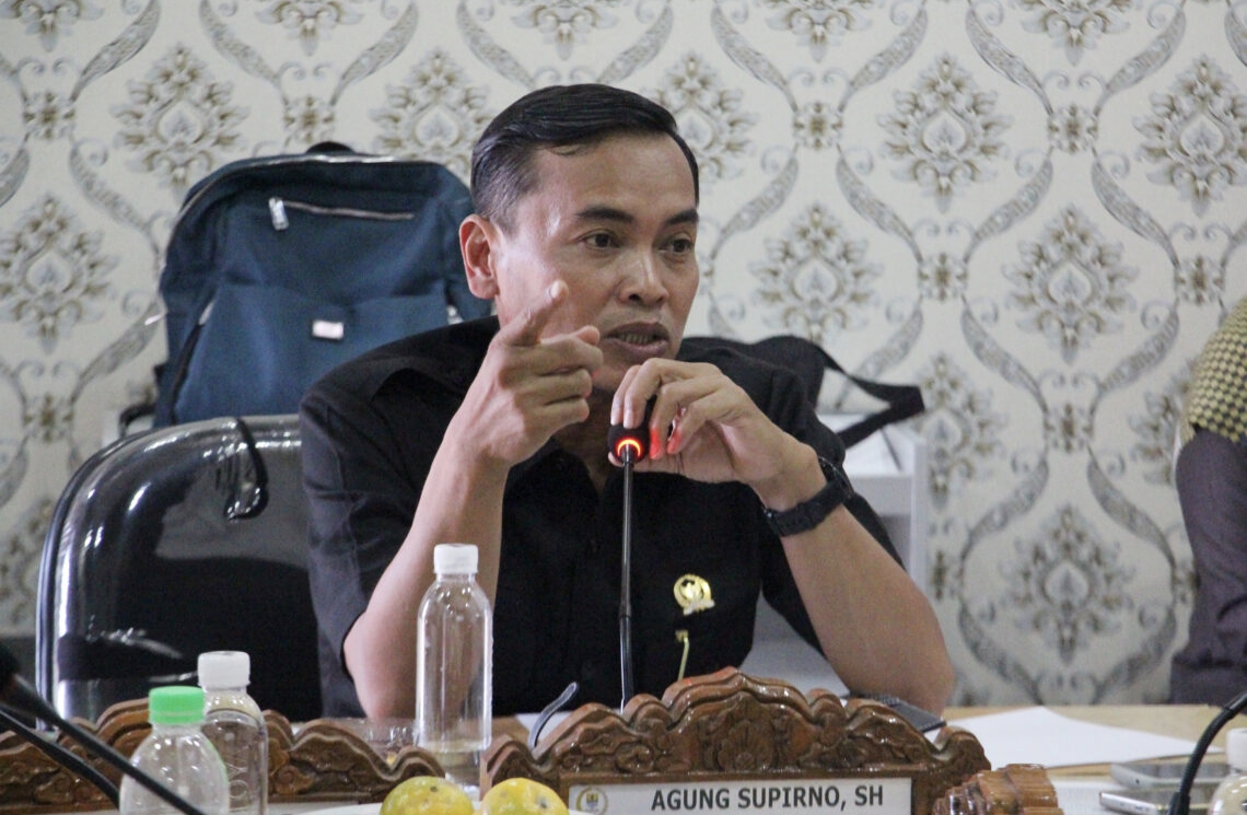 Parkir Liar di Depan CSB Diduga Karena Sistem Non Tunai, Komisi I Bakal Panggil Pengelola