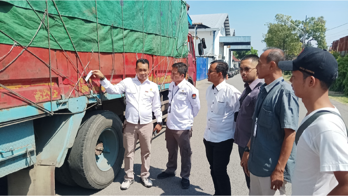 Kotak dan Bilik Suara untuk Pilkada 2024 Tiba di Cirebon