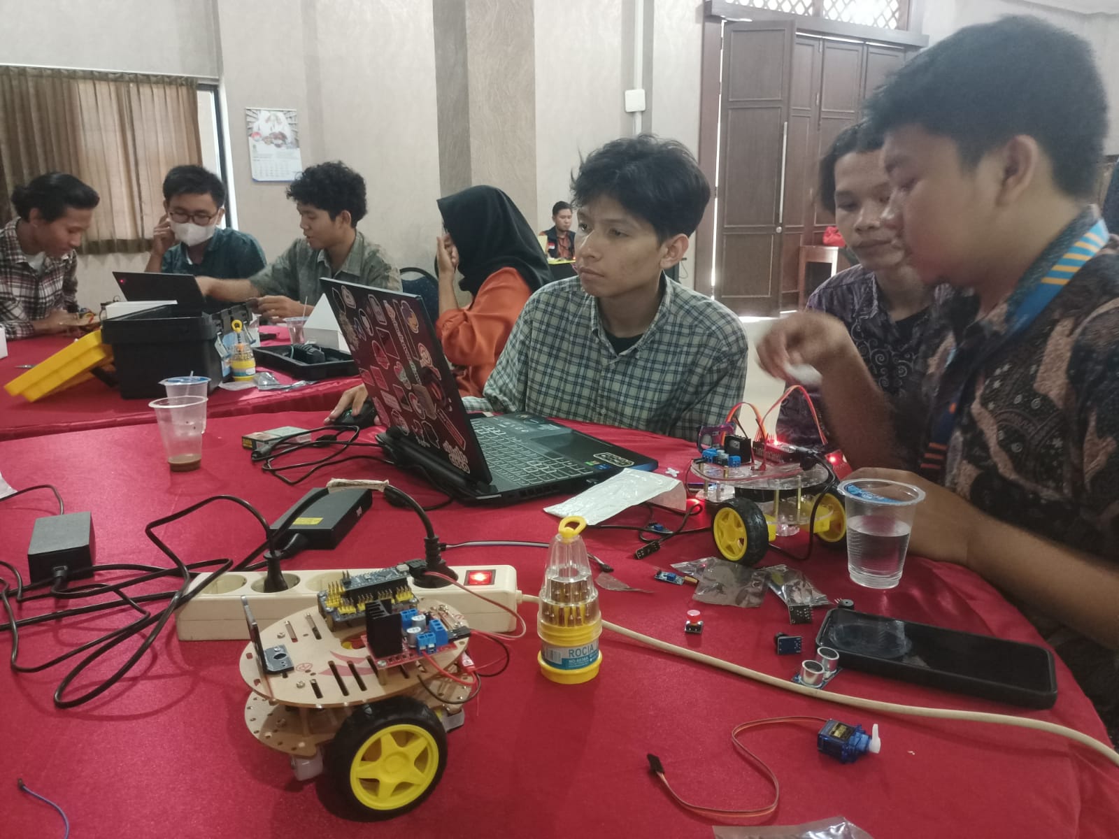 30 Mahasiswa Buat Project Robotika di CRC-UMC