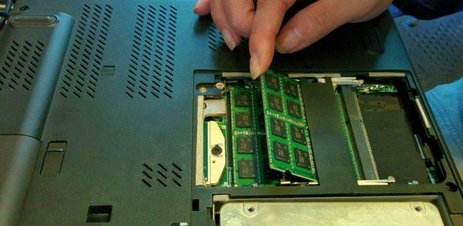 Upgrade RAM Sendiri di Laptop 2025: Panduan Anti-Gagal + Rekomendasi Kit Wajib!
