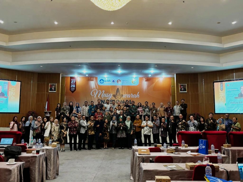 Dekan Fakultas Syariah UIN Siber Syekh Nurjati Cirebon Hadiri MUNAS APJHI dan Workshop Jurnal 2024