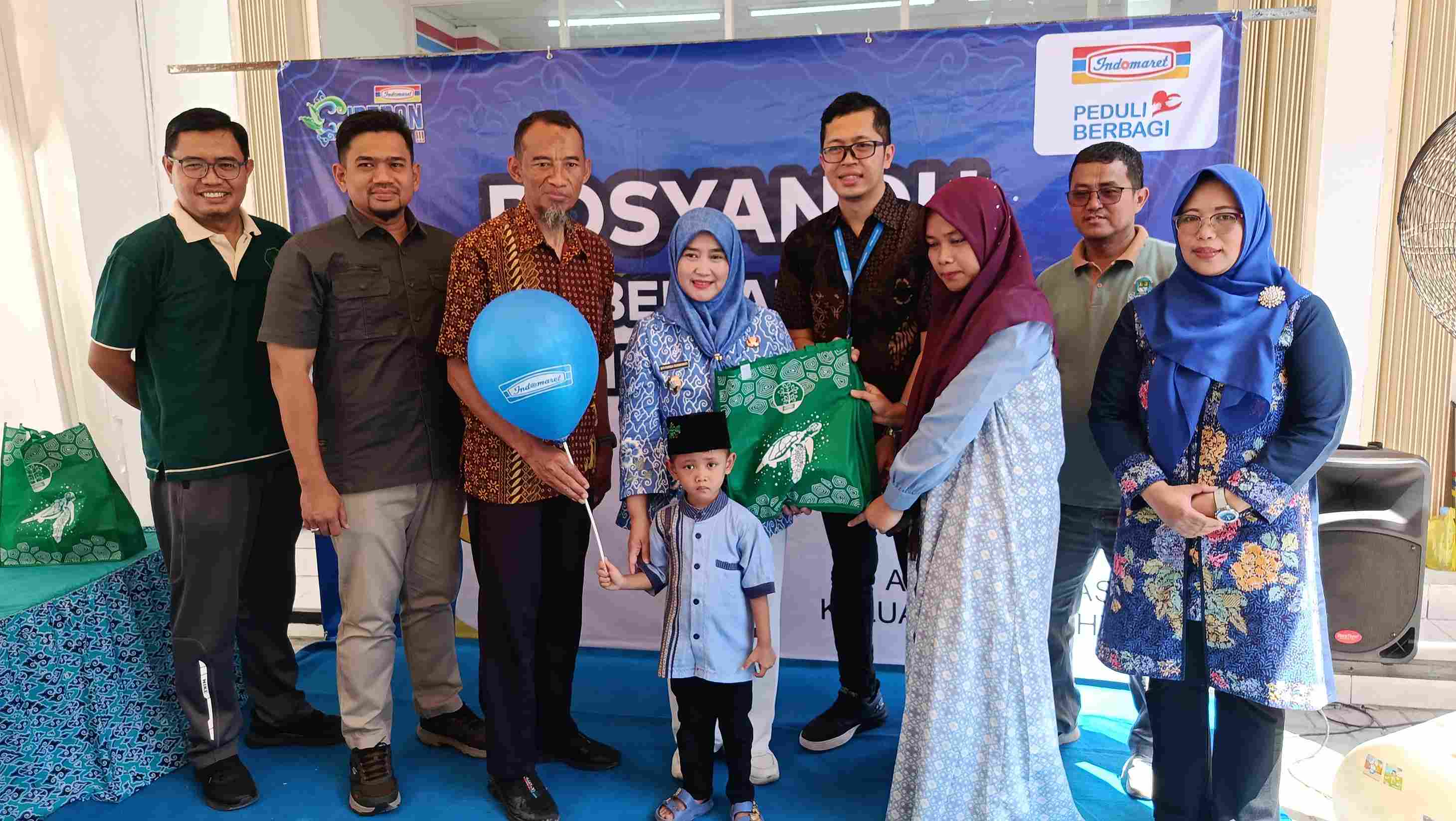 Bantu Penanganan Stunting di Kota Cirebon, Siti Farida Terima Bantuan dari Indomaret