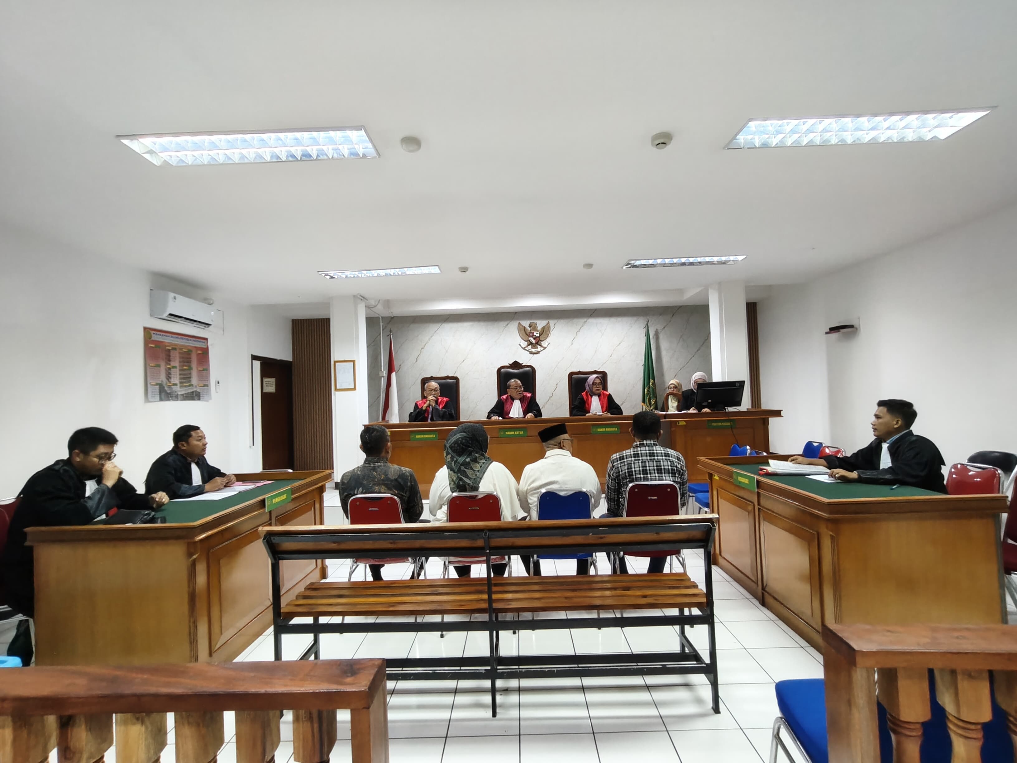 Sidang Kasus Tindak Pidana Korupsi PIP SMAN 7 Cirebon Digelar di Pengadilan Bandung, Satu Dipindahkan