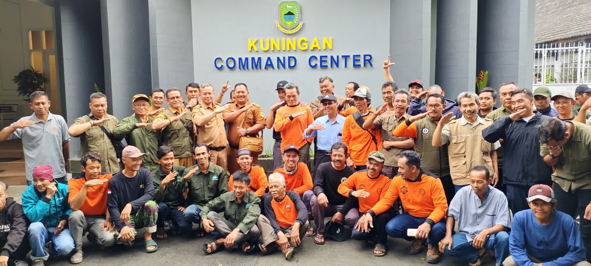 Zona Tradisional Disorot Pemda, Ini Hasil Pertemuan Bupati dan Petani Getah Pinus