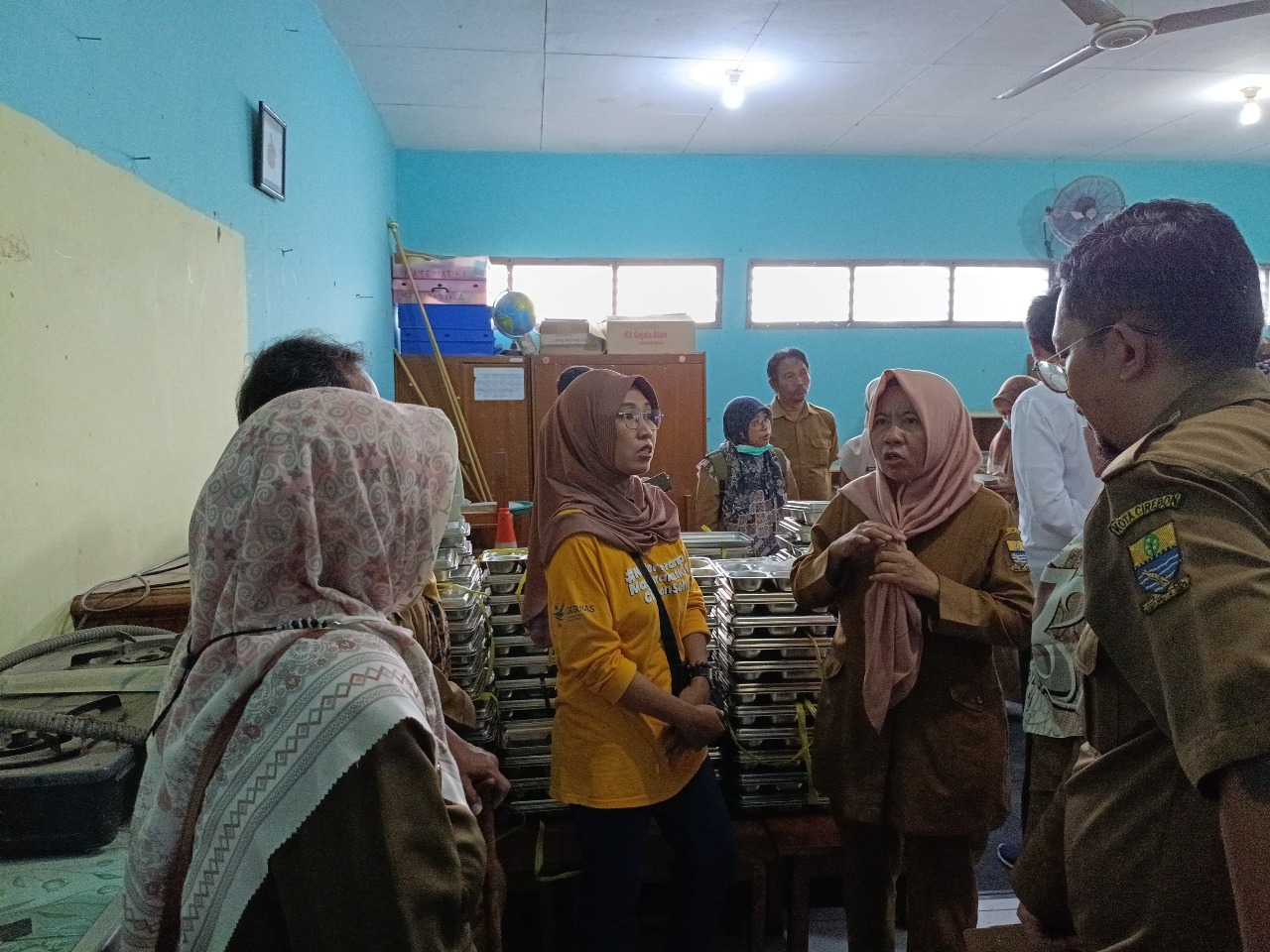 SPPG di Kota Cirebon Bermasalah, Sayur Kacang Panjang Ditemukan Basi dan Berulat