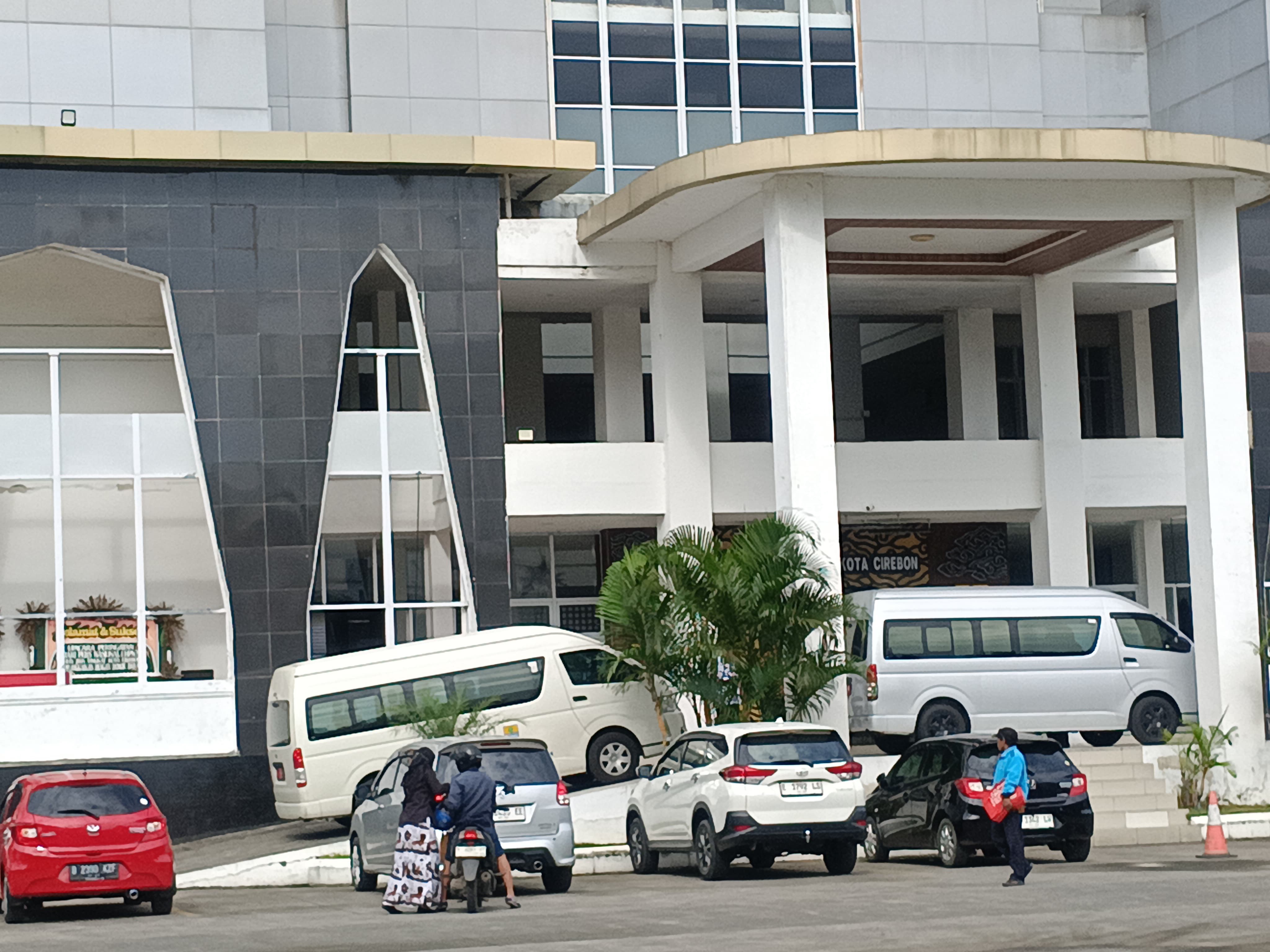 Larang Renovasi Gedung Setda