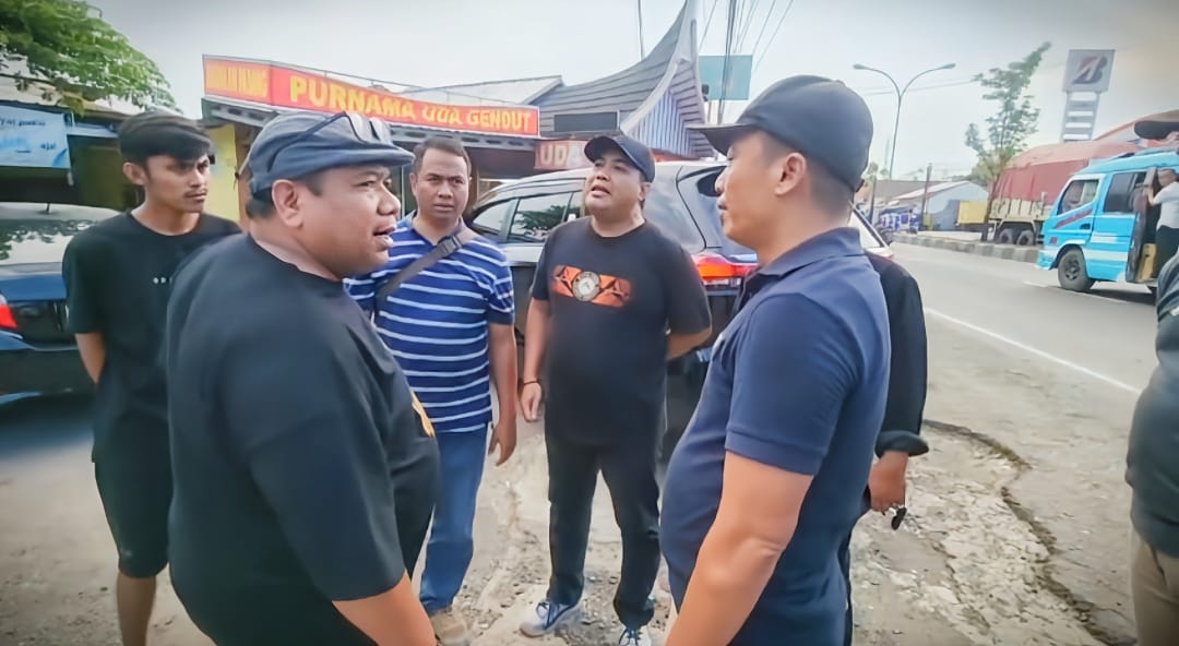 Kadishub Terlibat Adu Mulut dengan Pengelola Rumah Makan Saat Tertibkan Jukir Liar