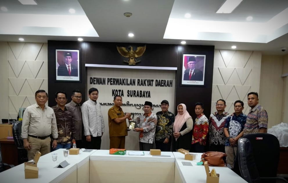 DPRD Kabupaten Cirebon Lakukan Kunjungan Kerja ke Surabaya Bahas Raperda RIPARDA 2024-2030