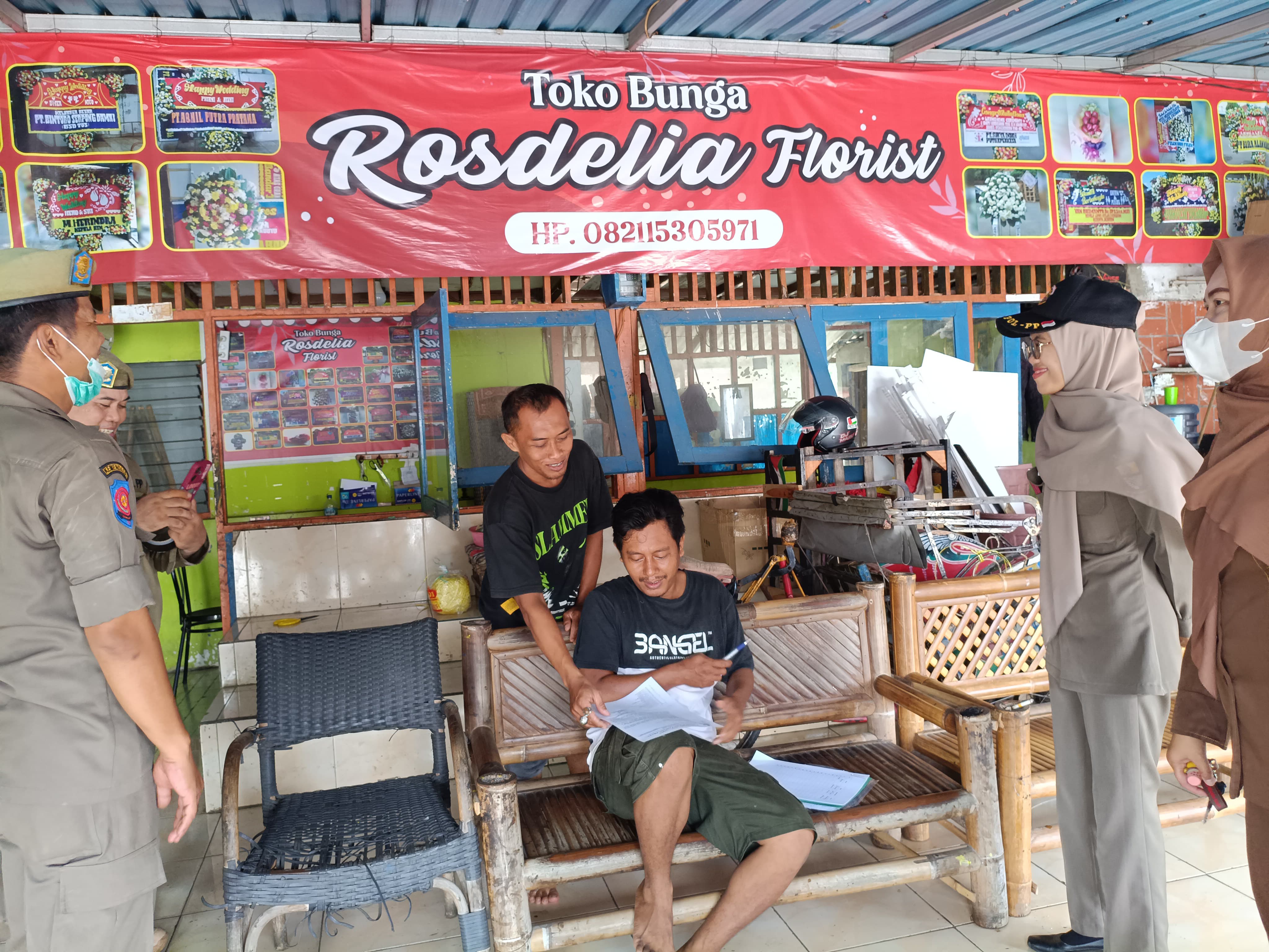 Pedagang Karangan Bunga Desak PD Pembangunan untuk Bertanggung Jawab