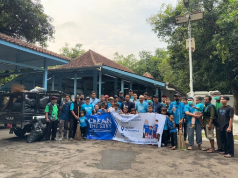 Komunitas Clean The City Cirebon Gelar Aksi Kebersihan di Awal Tahun 2025