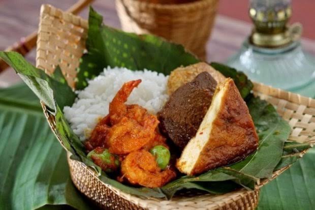 Menyelami Keunikan Nasi Khas Cirebon, Rasa Nikmat Harga Merakyat