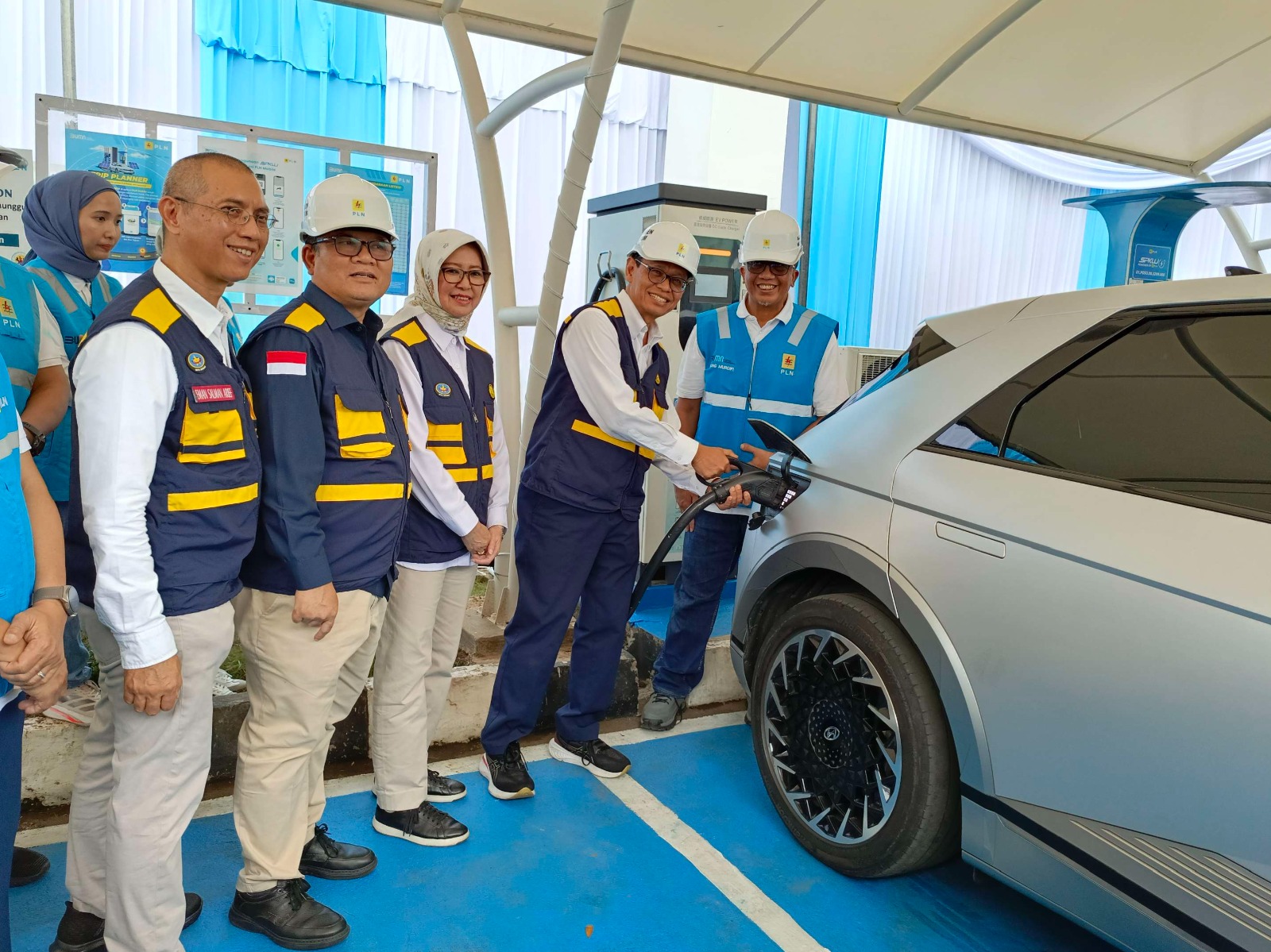 SPKLU Mobile Hadir di Exit Tol Ciledug dan Cipularang, Siap Bantu Semua Kendaraan Listrik