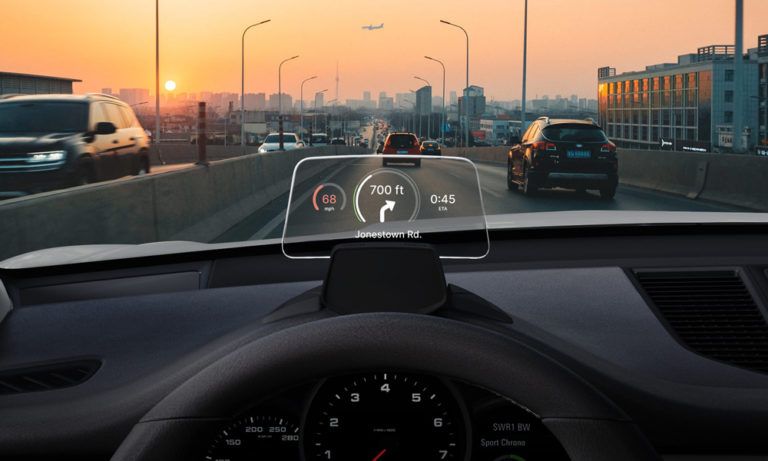 Fitur Smart Alarm di HUD 2025 untuk Mendeteksi Kecepatan dan Overheat secara Real-Time