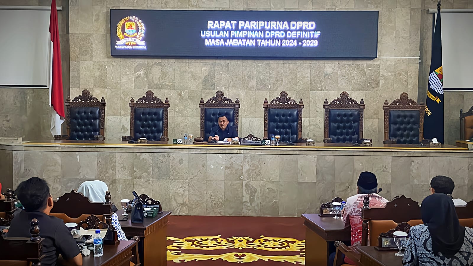 DPRD Kabupaten Cirebon Tetapkan Usulan Pimpinan Definitif Melalui Paripurna