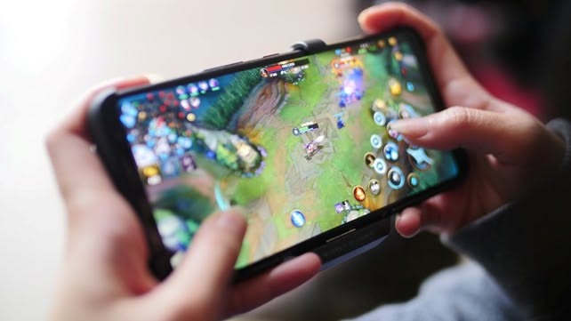 Penyebab HP Cepat Panas Saat Main Game dan Cara Mendinginkannya