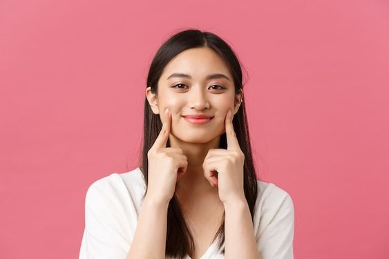 Patut Dicoba! 6 Cara Mengaplikasikan Makeup dengan Teknik Simpel namun Menawan