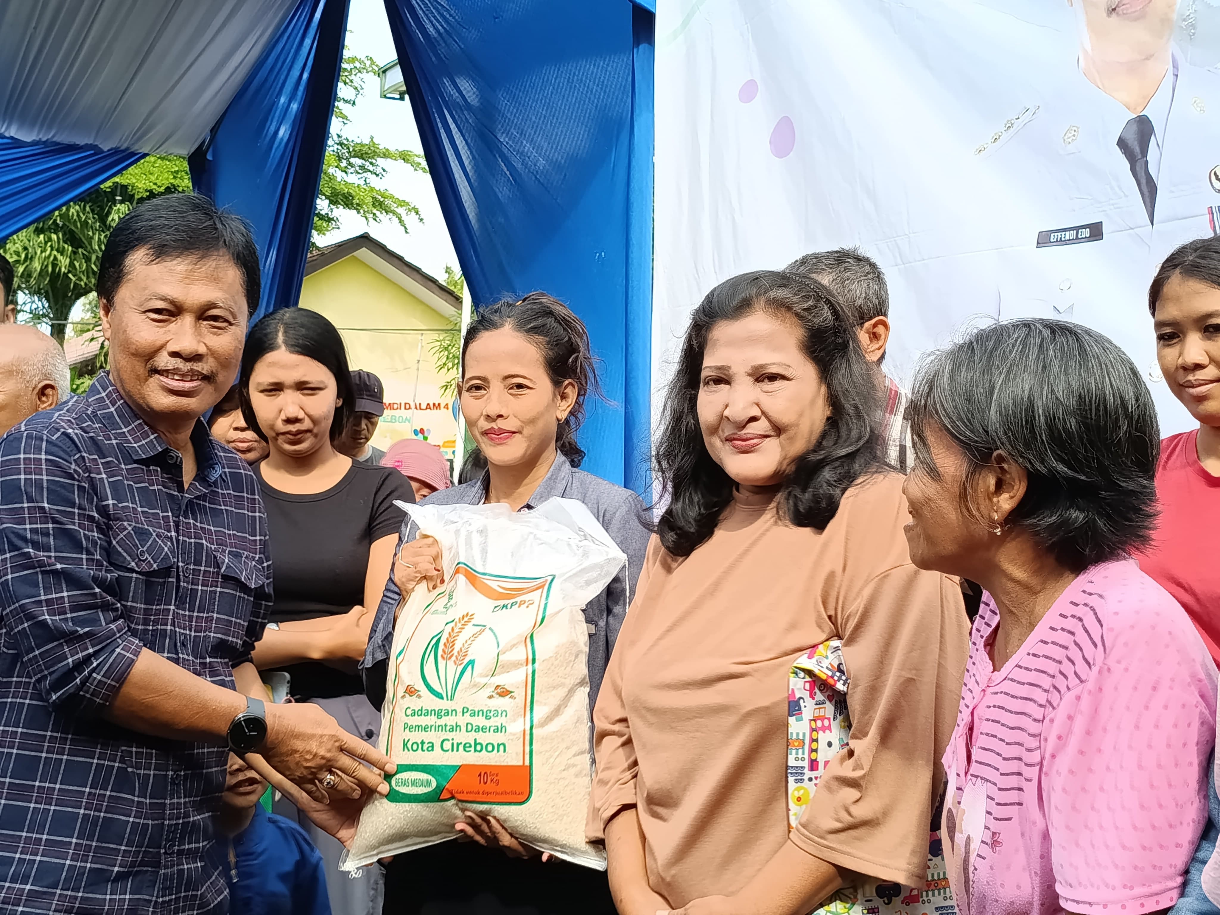 Pemerintah Kota Cirebon Gelar GPM Terakhir 2025, Warga Dapat Bantuan Beras