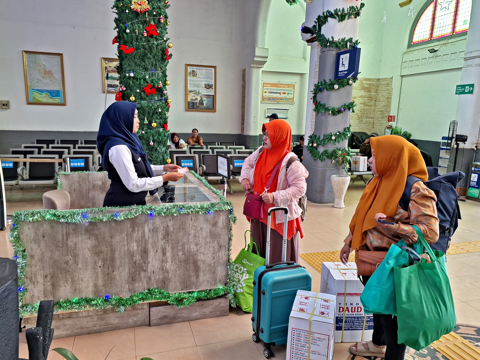 KAI Daop 3 Cirebon Beri Diskon 30 Persen Tiket KA Ekonomi Non-Subsidi untuk Libur Natal dan Tahun Baru