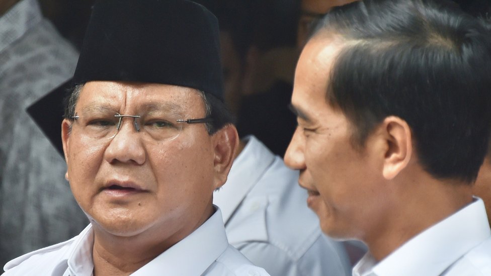 Makin Diterima Oleh Pendukung Jokowi, Prabowo Ungguli Ganjar dan Anies