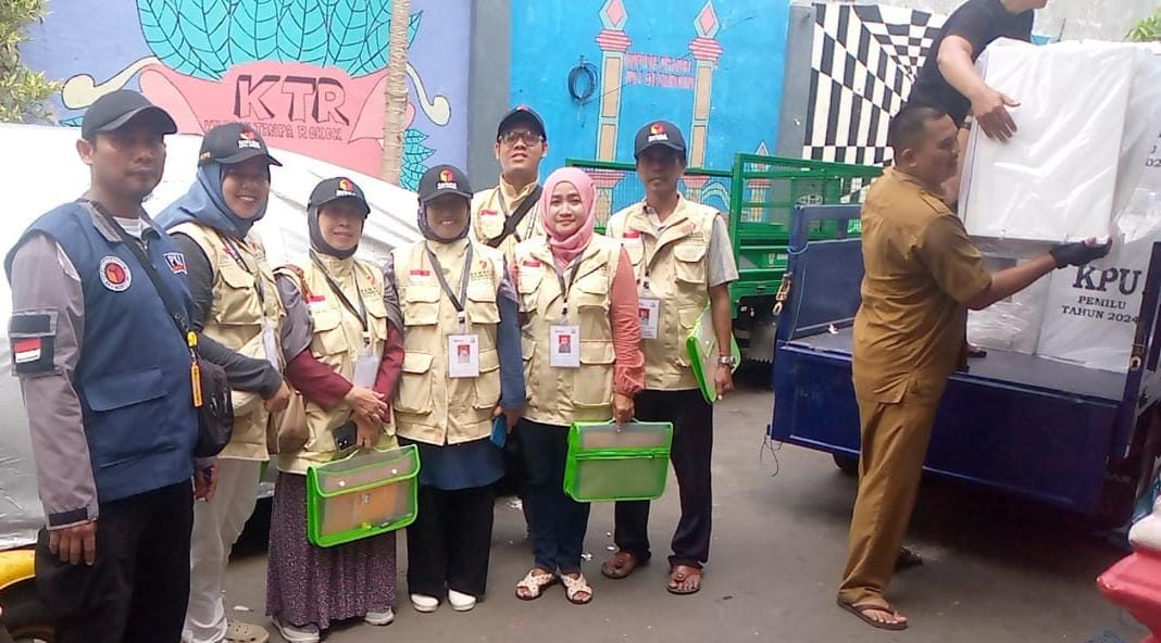 Serentak Jam 9, Logistik Pemilu di Kecamatan Kejaksan Sudah Bergeser ke TPS