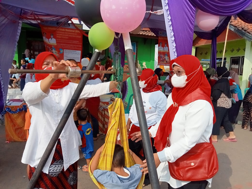 Ibu-ibu Karangasem Antusias Datangi Imunisasi, Berharap Balitanya Jadi Anak Kuat