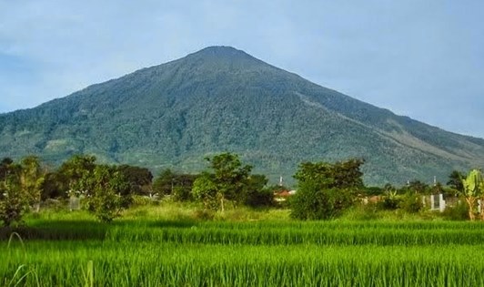4 Destinasi Wisata di Kaki Gunung Ciremai Untuk Liburan Akhir Tahun
