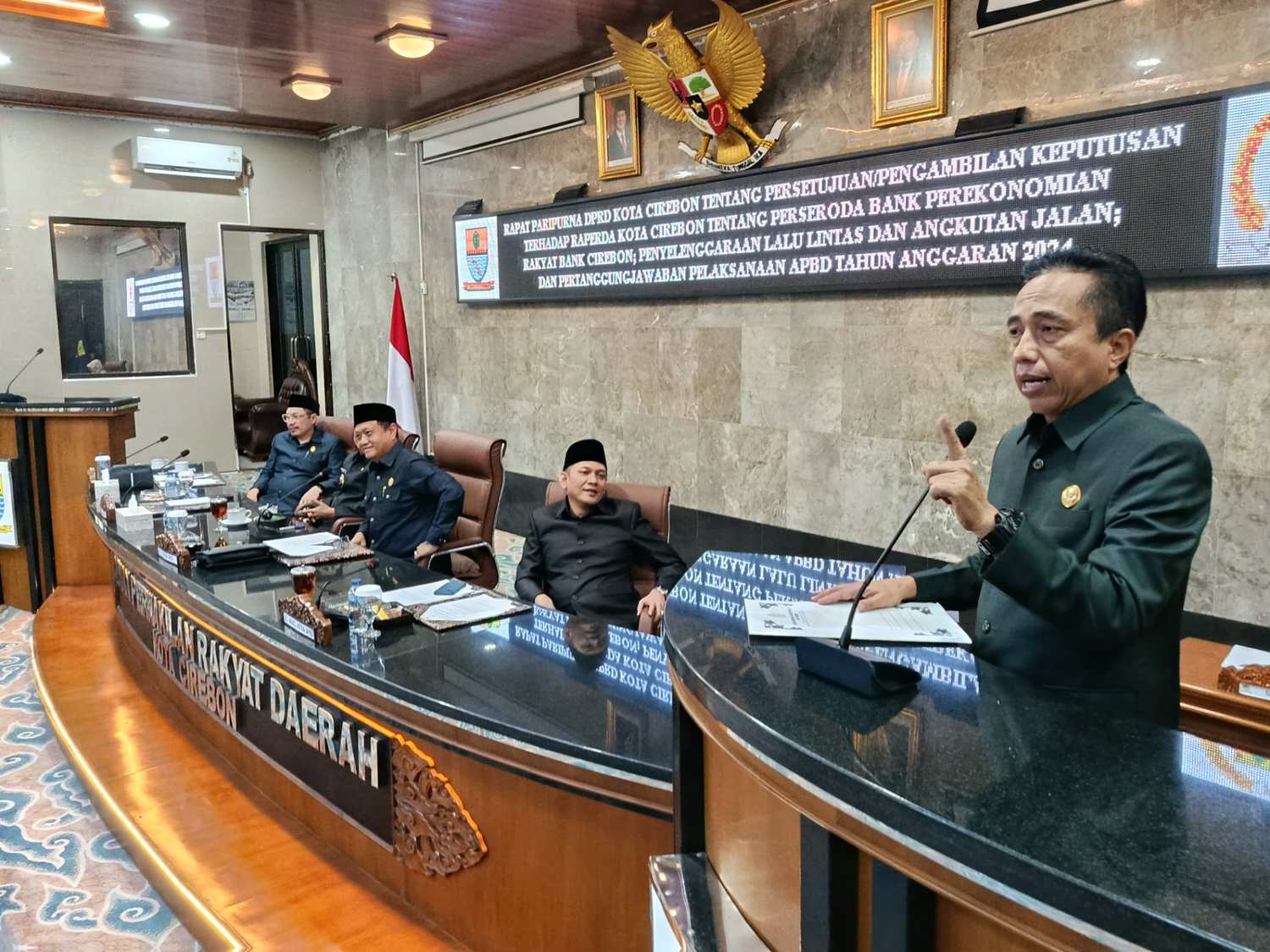 Dibahas Kilat, Perda Perseroda Bank Cirebon Disahkan Dalam Dua Minggu