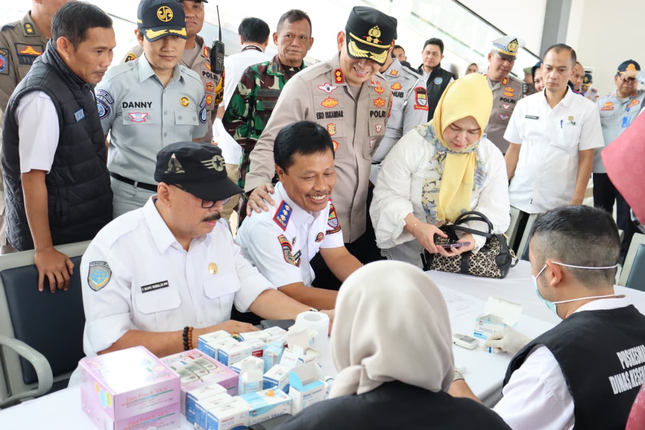 Edo Pimpin Ramp Check Armada Lebaran bersama Polres Ciko