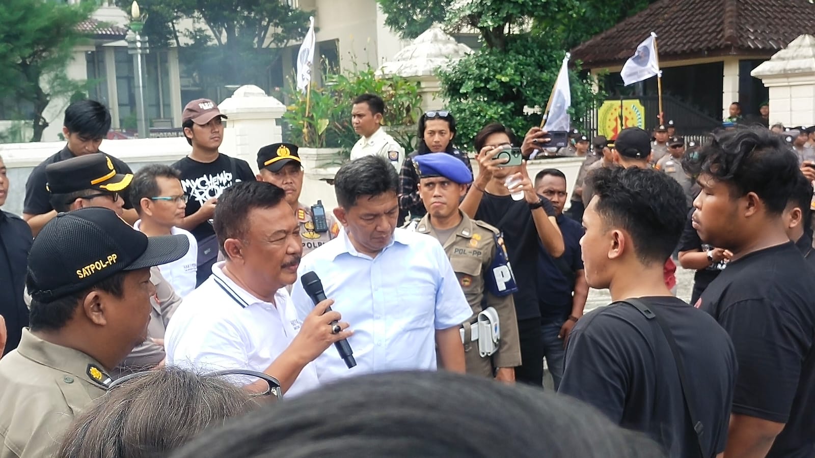 Mahasiswa Tagih Bukti, Bukan Janji, Jalan Rusak dan Transparansi APBD