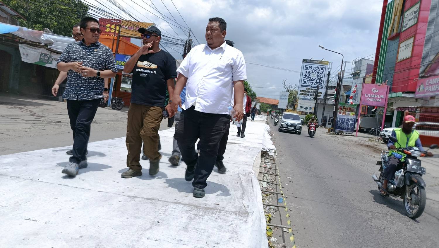 Komisi II Cek Progres Betonisasi Ciremai Raya, Pastikan Mutu Beton Sesuai Spek