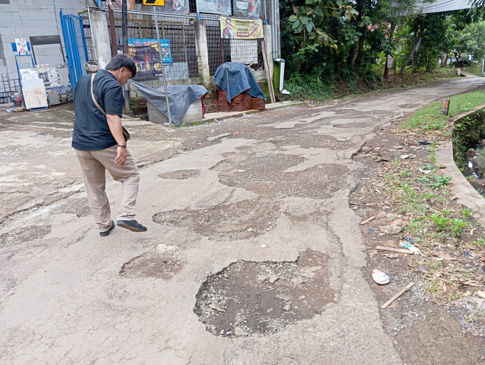 Warga Greged Merasa Terabaikan, Perbaikan Jalan Tak Kunjung Terealisasi