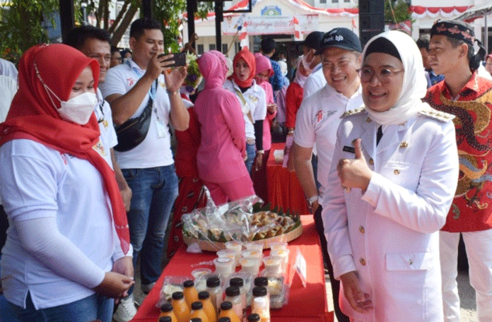 Lestarikan Jajanan Tradisional, Pasar Rakyat di Indramayu Patok Harga Serba Rp77