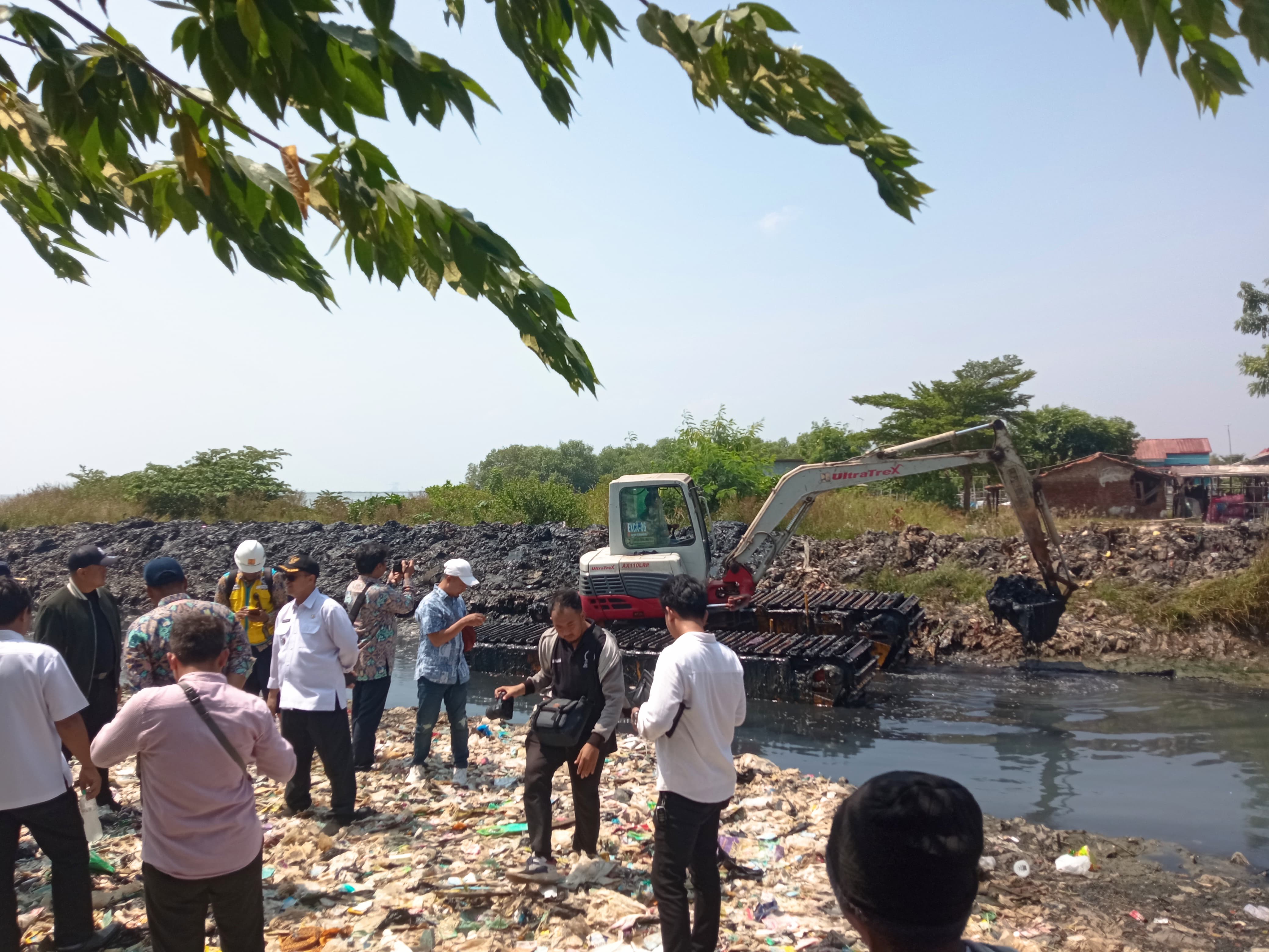 Wujud Sinergi Pusat dan Daerah, BBWS Cimanuk-Cisanggarung Mulai Normalisasi Sungai