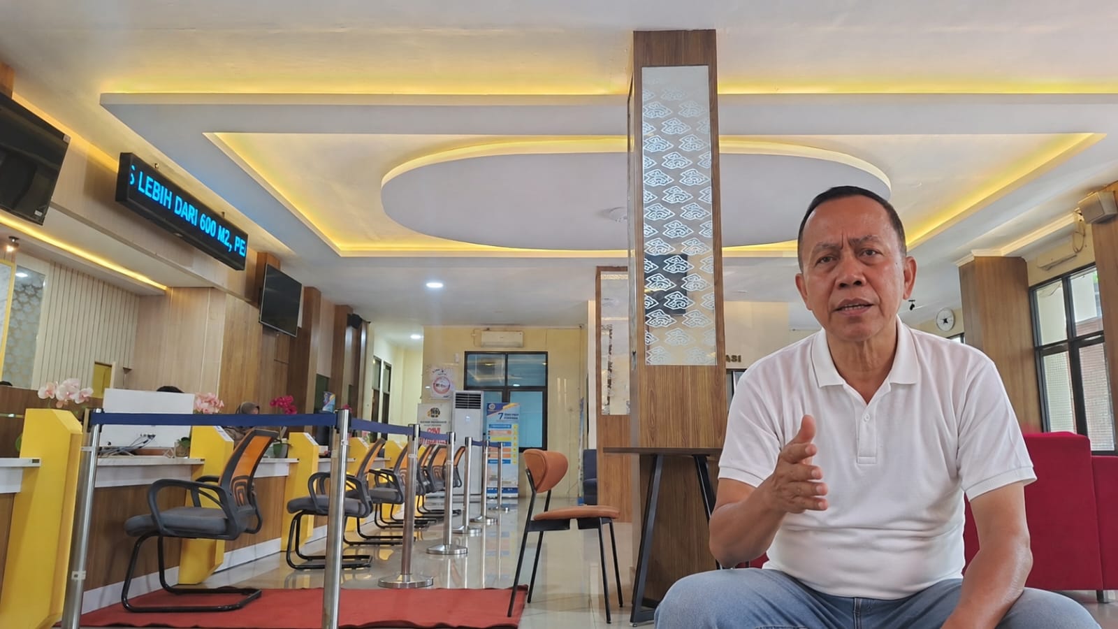 Warga Cirebon Keluhkan Pelayanan di Kantor ATR/BPN