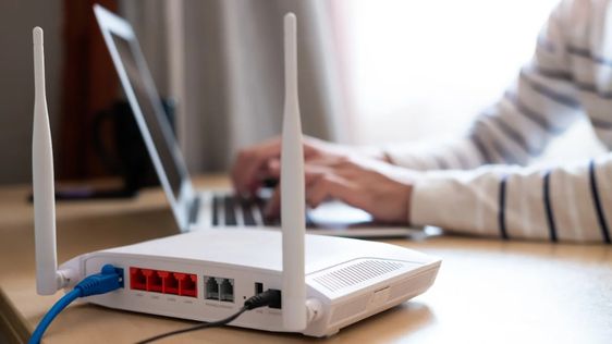 Modem IndiHome kamu Lampunya Bewarna Merah? Ikuti 5 Cara Ini untuk Memperbaikinya