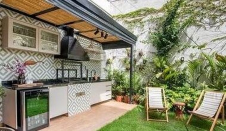 Kreasi Ruang Semi Outdoor, 6 Inspirasi Dapur Terbuka Minimalis yang Luas