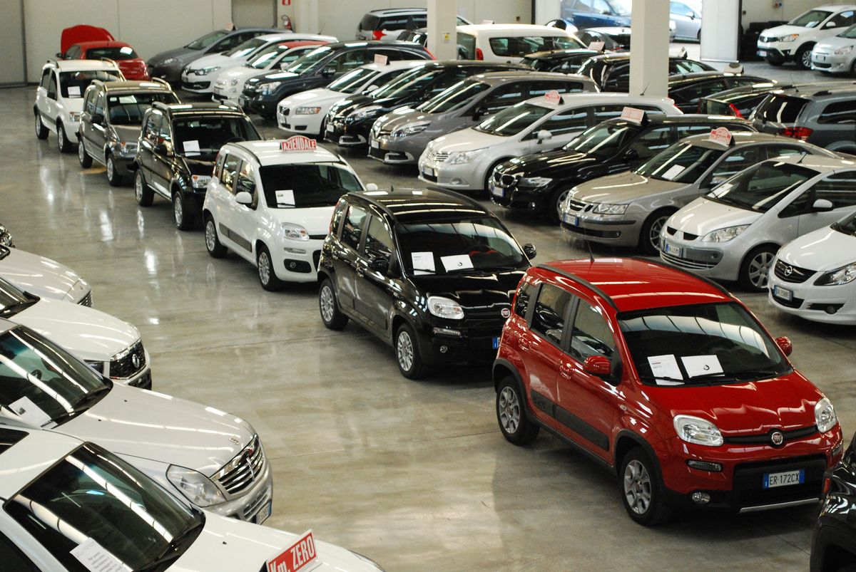 7 Rekomendasi Mobil Bekas Keluarga di Bawah 100 Juta Terbaik 2026