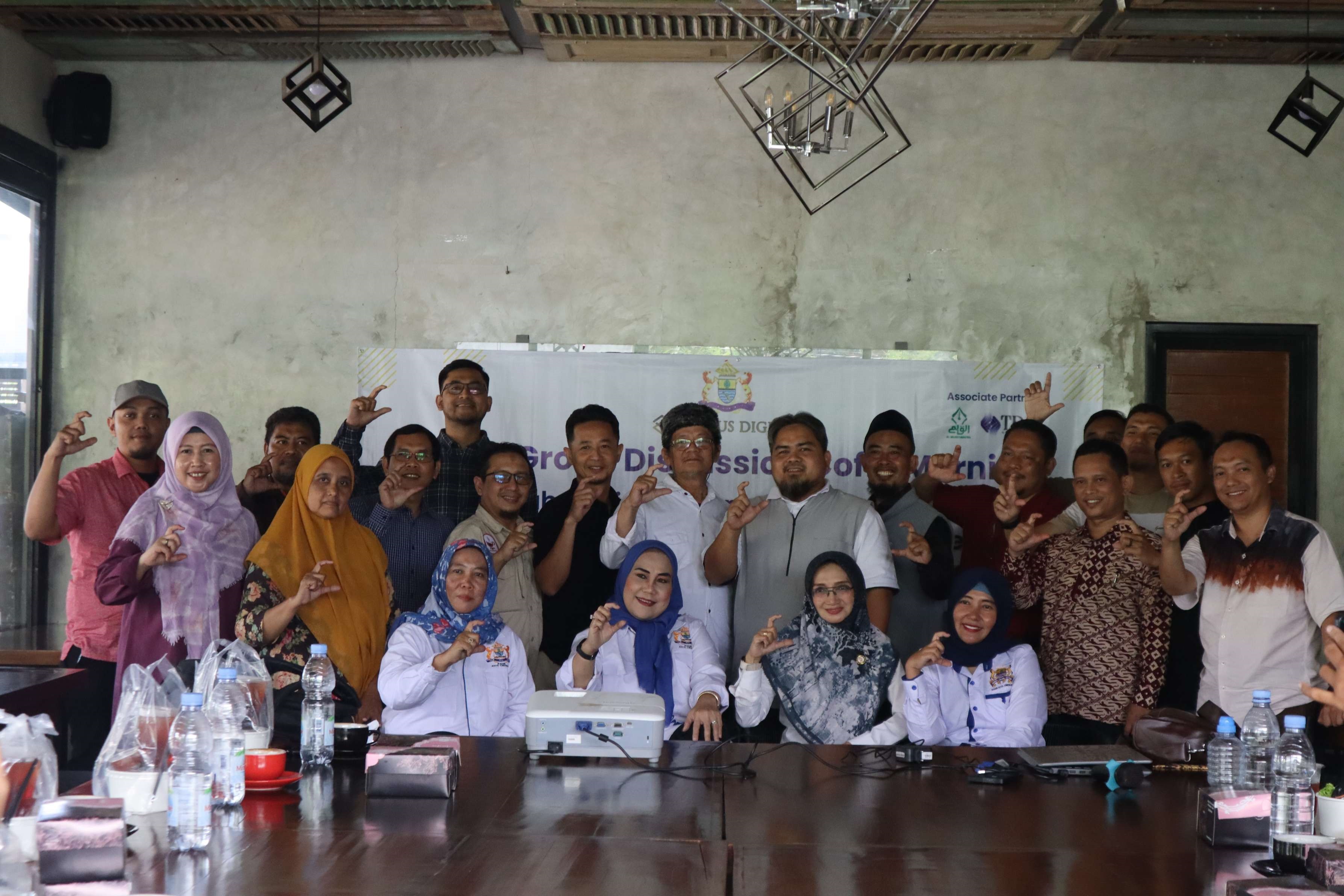 FGD Kadin Cirebon Fokus pada Implementasi Wakaf Produktif di Bisnis Kecantikan dan Kesehatan