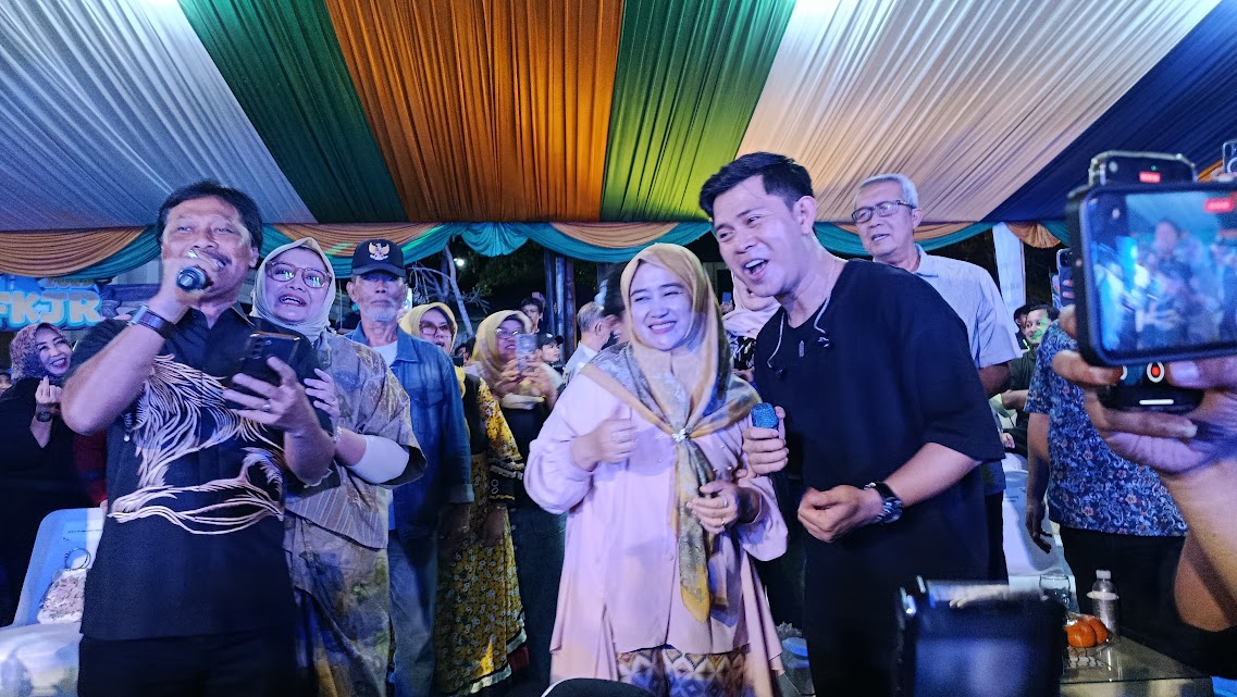 Puncak Hari Jadi Cirebon, Edo-Farida Nyanyi Bareng Cakra Khan