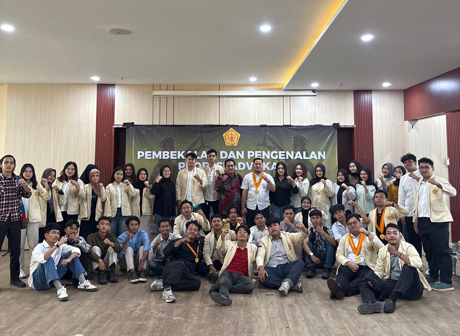 PERMAHI Cirebon Raya Gelar Pembekalan Profesi Advokat sebagai Bentuk Calon Advokat Profesional yang Berintegri