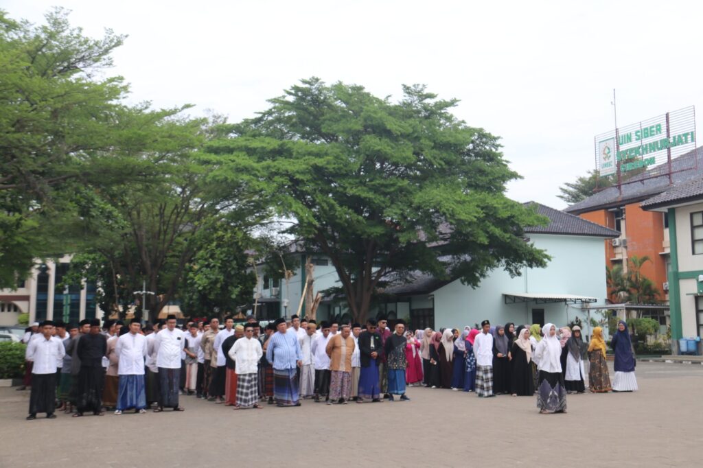 UIN Siber Cirebon Gelar Upacara Hari Santri 2025