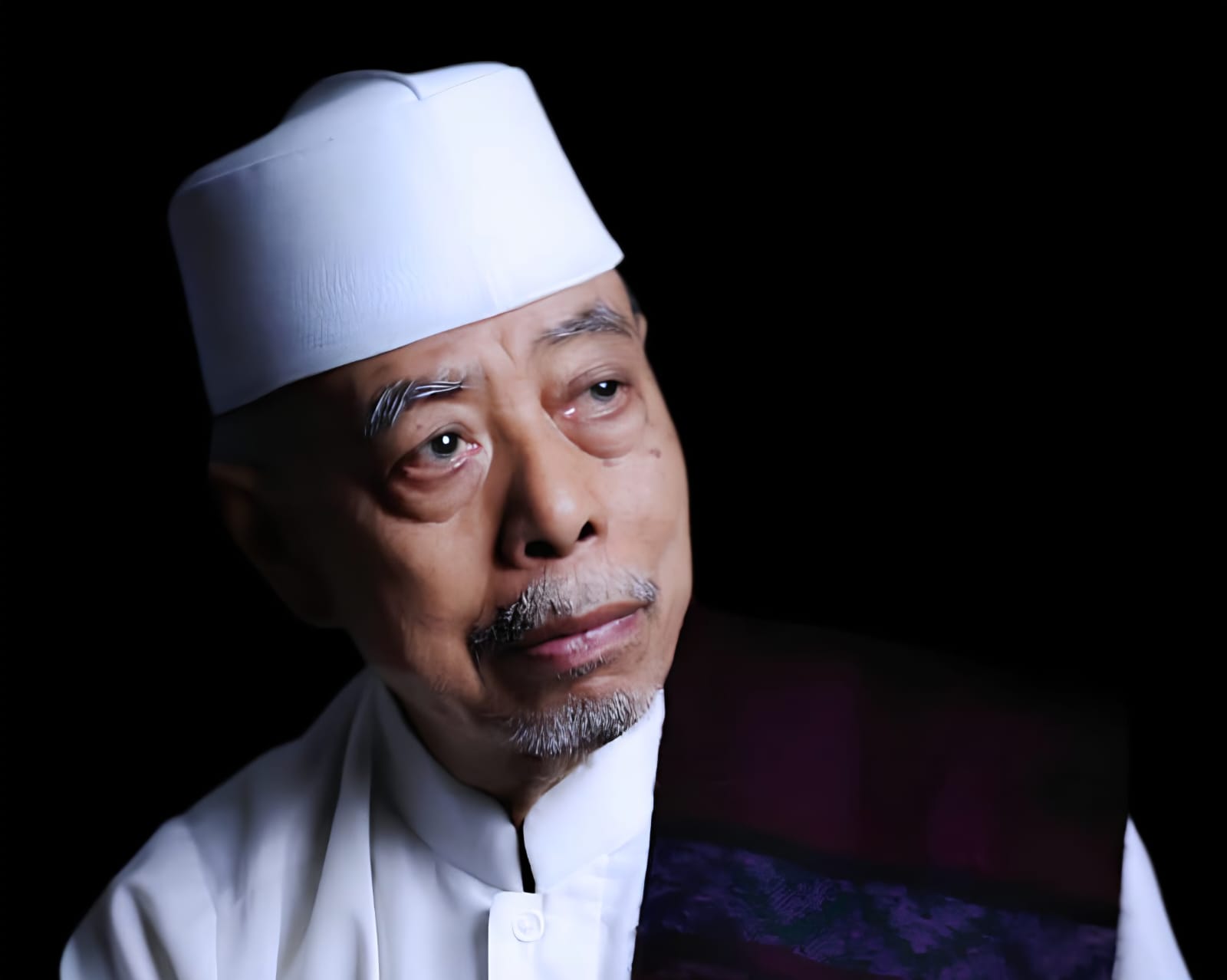 KH Hasanuddin Kriyani Resmi Jadi Sesepuh Pondok Buntet Pesantren
