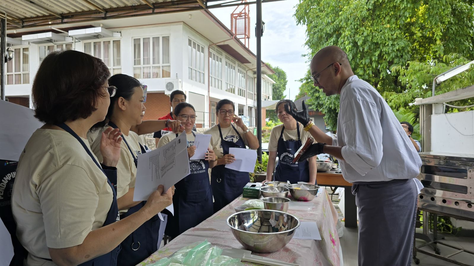 Dorong Pemberdayaan Ekonomi Lokal di Sunter Jaya, Pertamina Patra Niaga Regional JBB Selenggarakan UMK Baking 