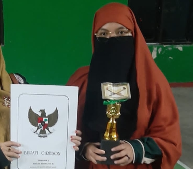 Mahasiswi Ilmu Hadits Juara 1 Hifdhil Hadits 100+Sanad